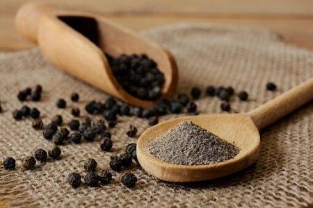 Black Pepper to lose weight naturally