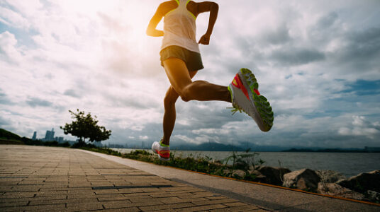 Run or jog to lose knee fat